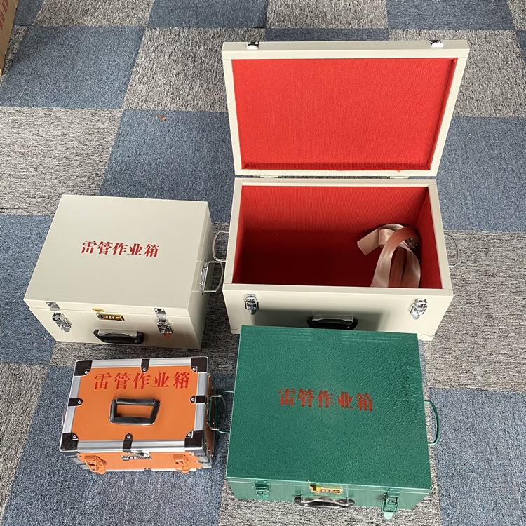 龙岗爆破工程作业箱如何选择？玻璃钢与传统材质的全面对比